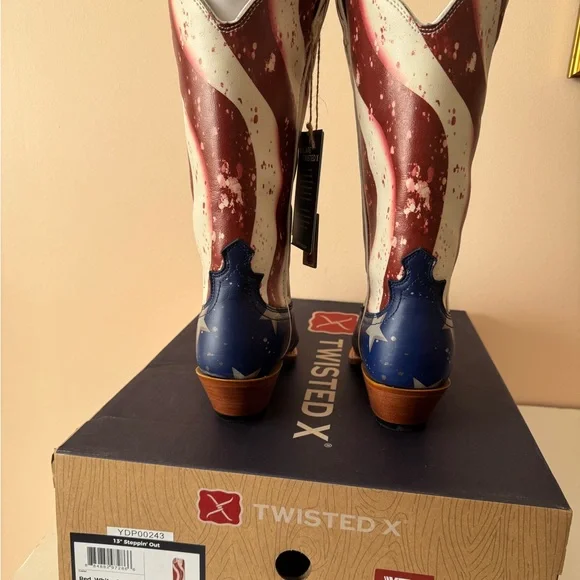 TWISTED X Leather American Flag Stepping Out Western Boot. Size: 9 - Picture 6 of 10